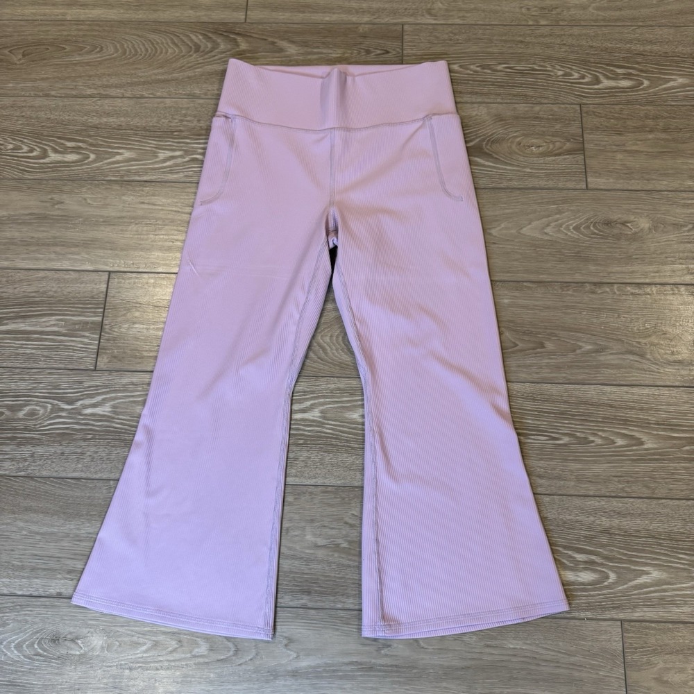 Under Armour‎ Ribbed Flare Leggings Women's M Pink High Waist Yoga Athleisure